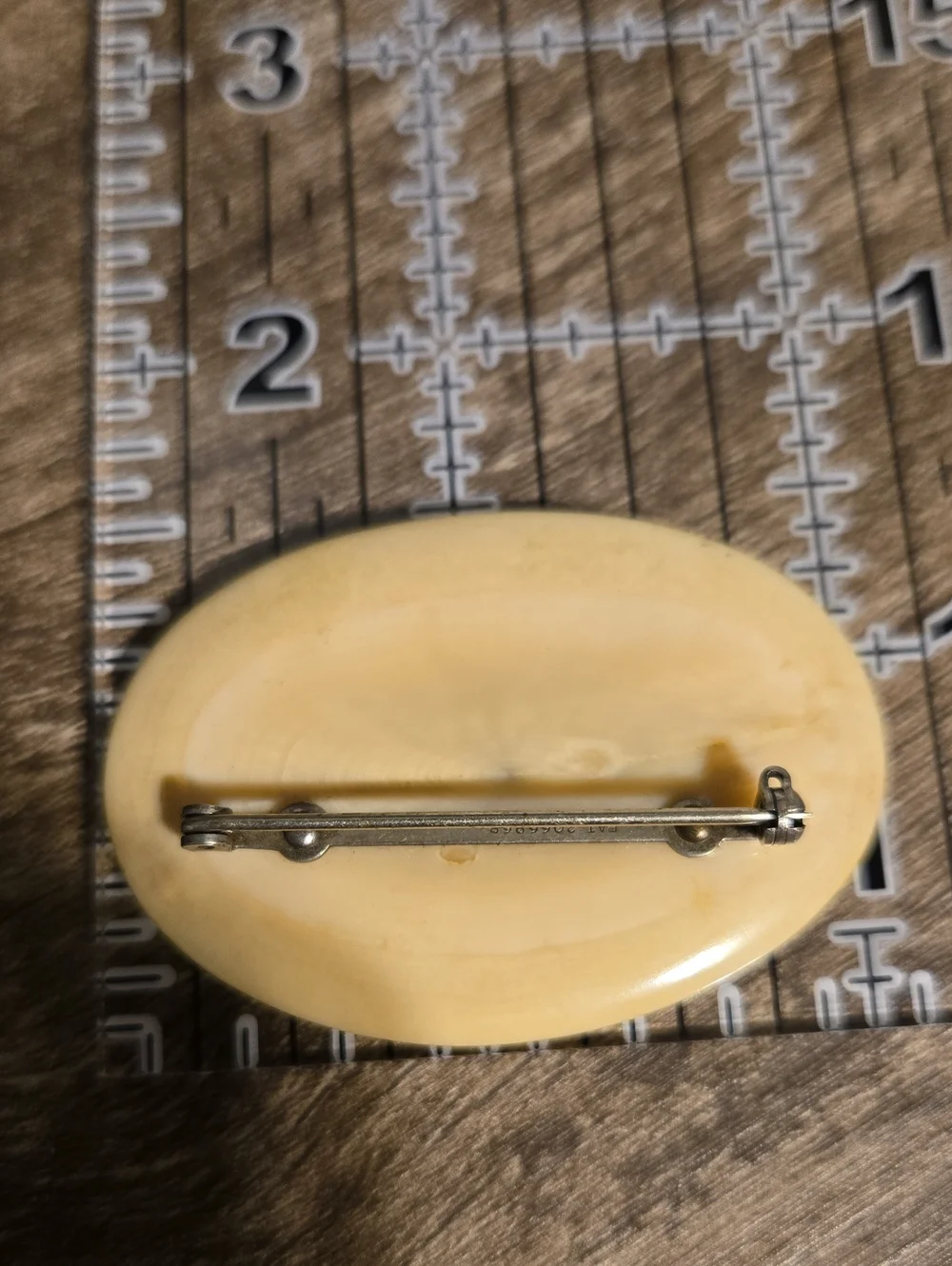 Vintage Alaskan Inuit Scrimshaw Bone Brooch 2